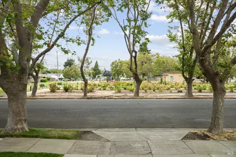 2033 Illinois St, Vallejo, CA 94590 photo 34