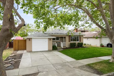 2033 Illinois St, Vallejo, CA 94590 photo 3