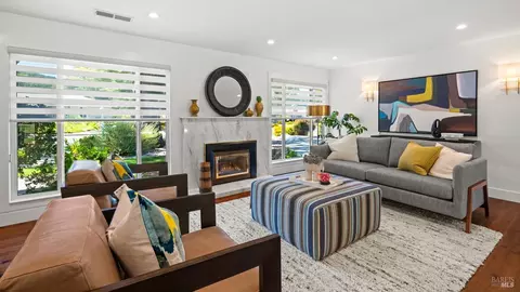 6831 Oakmont Dr, Santa Rosa, CA 95409