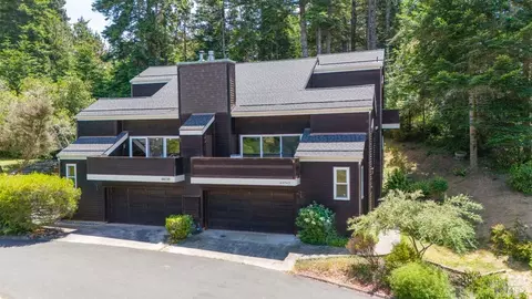 44745 Forest Ct, Mendocino, CA 95460