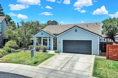 1870 Mistler Ct, Dixon, CA 95620