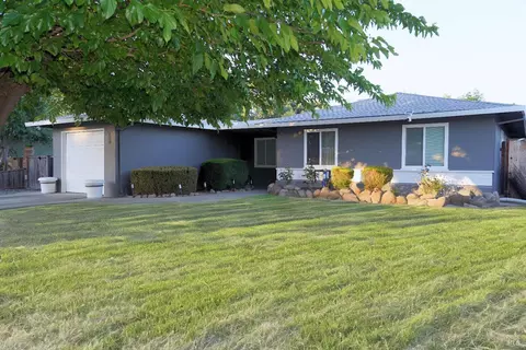 215 Carolyn Dr, American Canyon, CA 94503