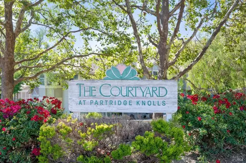 5 Little Creek Ln, Novato, CA 94945