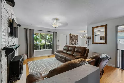118 Cottonwood Dr, Vallejo, CA 94591 photo 4