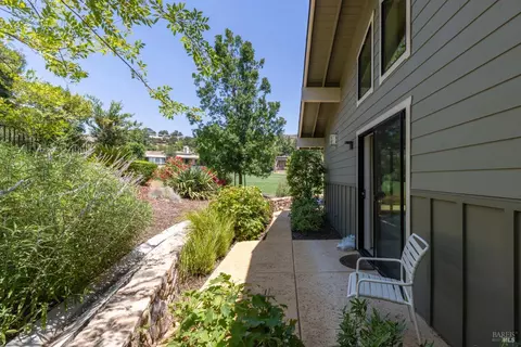 874 Oak Leaf Way, Napa, CA 94558 photo 31