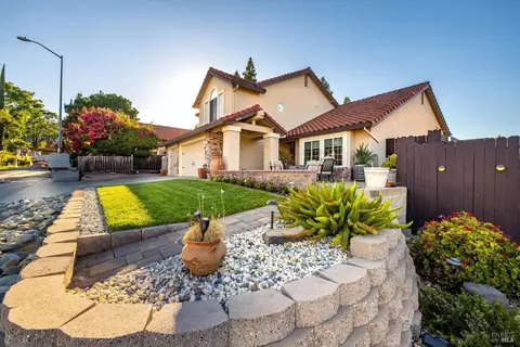 818 Wethersfield Dr, Vacaville, CA 95688 photo 5
