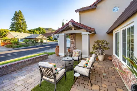 818 Wethersfield Dr, Vacaville, CA 95688 photo 9