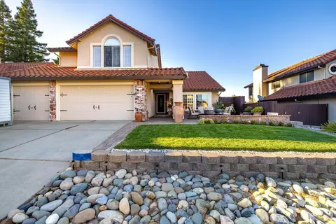 818 Wethersfield Dr, Vacaville, CA 95688 photo 4