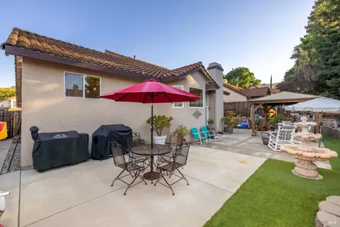 818 Wethersfield Dr, Vacaville, CA 95688 photo 54