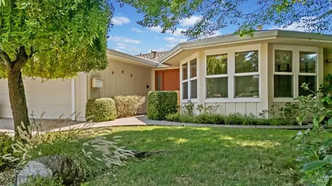 373 Green Field Cir, Santa Rosa, CA 95409