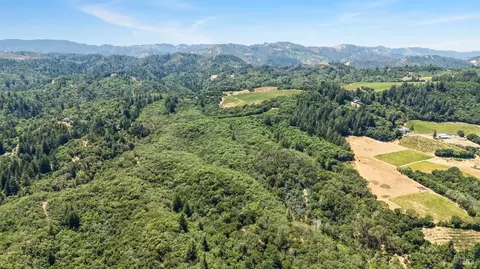 6445 Mountain View Ranch Rd, Healdsburg, CA 95448