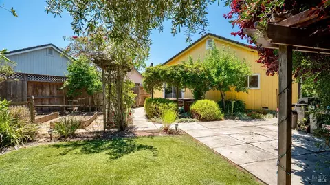 8516 Shadetree Dr, Windsor, CA 95492 photo 8