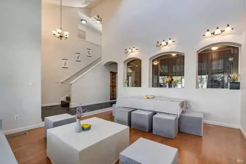 9 Packard Ct, Napa, CA 94558 photo 3