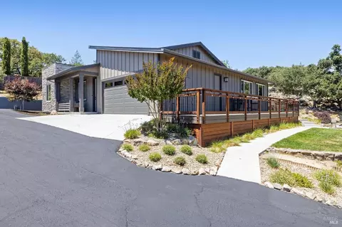 2760 Rollo Rd, Santa Rosa, CA 95404