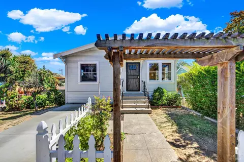 833 York St, Vallejo, CA 94590 photo 6