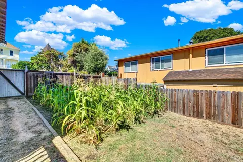 833 York St, Vallejo, CA 94590 photo 42