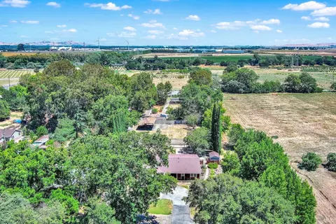 View/Area - 2430 Cordelia Rd, Fairfield, CA 94534 photo 3 of 8
