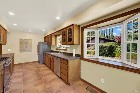 Kitchen - 2430 Cordelia Rd, Fairfield, CA 94534 photo 3 of 9