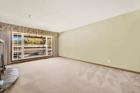 Living - 2430 Cordelia Rd, Fairfield, CA 94534 photo 3 of 14