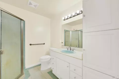 Bath - 2430 Cordelia Rd, Fairfield, CA 94534 photo 3 of 5