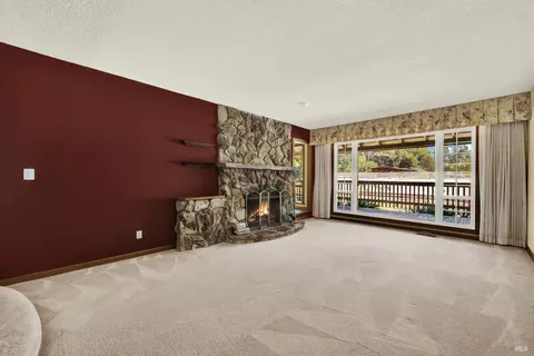 Living - 2430 Cordelia Rd, Fairfield, CA 94534 photo 5 of 14