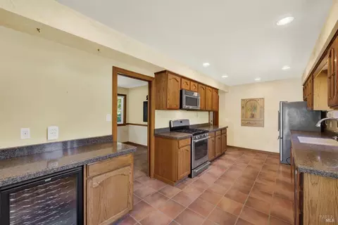 Kitchen - 2430 Cordelia Rd, Fairfield, CA 94534 photo 2 of 9