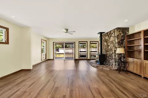 Living - 2430 Cordelia Rd, Fairfield, CA 94534 photo 12 of 14