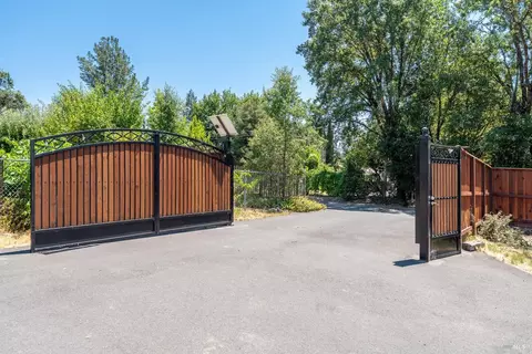 340 Milani Dr, Ukiah, CA 95482