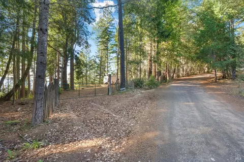 400 Holmes Ranch Rd, Philo, CA 95466 photo 2
