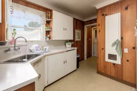 2157 Harding Ave, Napa, CA 94559 photo 5