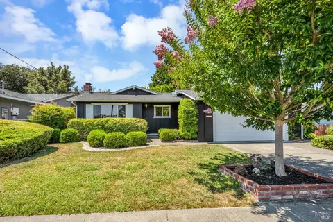 3215 Scott Way, Napa, CA 94558