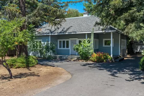 1230 Grayson Ave, Saint Helena, CA 94574