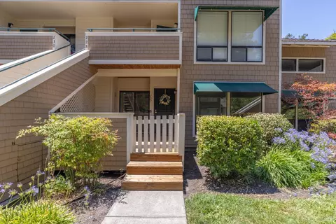 901 Russell Ave #127, Santa Rosa, CA 95403