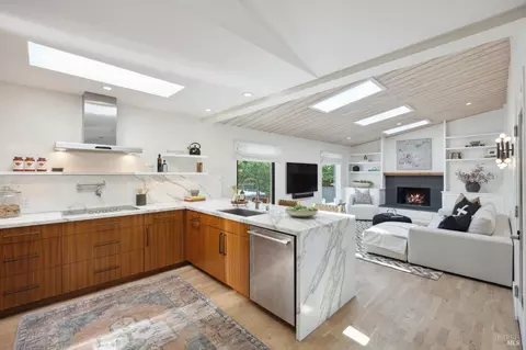 98 Via La Brisa, Larkspur, CA 94939
