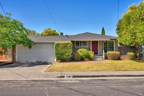 528 Williams Dr, Petaluma, CA 94954