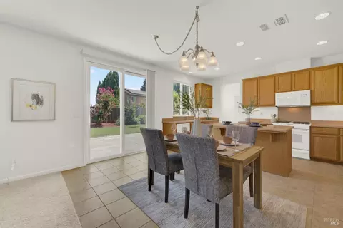 1525 Bello Dr, Dixon, CA 95620 photo 9