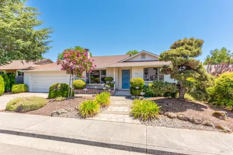 194 Mountain Vista Pl, Santa Rosa, CA 95409