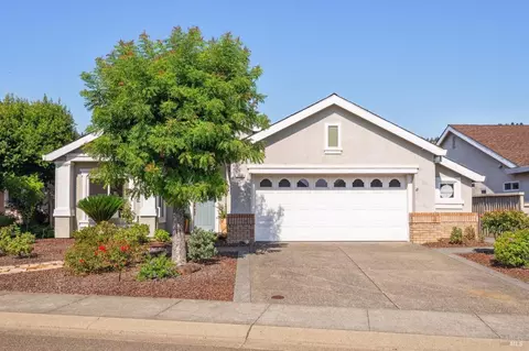 228 Red Mountain Dr, Cloverdale, CA 95425