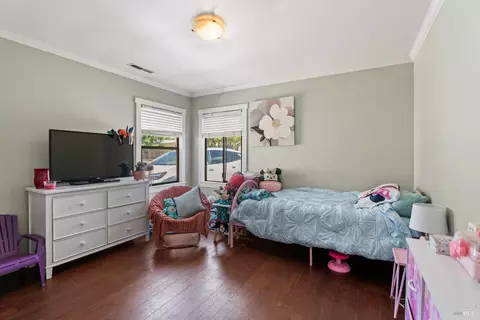 219 W Gobbi St, Ukiah, CA 95482 photo 9