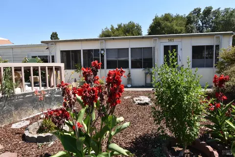 141 Sequoia Cir, Santa Rosa, CA 95401