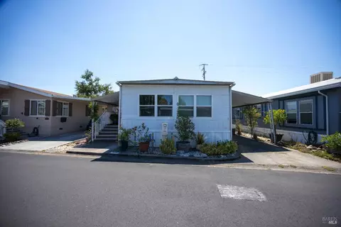 177 Redwing Dr, Santa Rosa, CA 95409