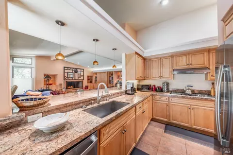 Kitchen - 117 Red Top Rd, Fairfield, CA 94534 photo 7 of 7