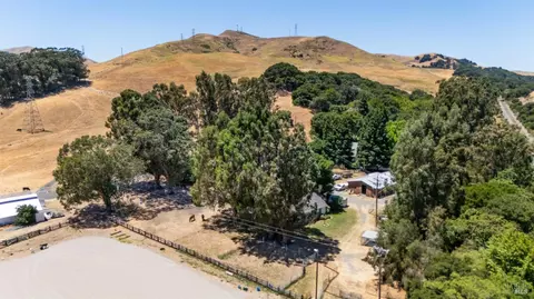 View/Area - 117 Red Top Rd, Fairfield, CA 94534 photo 3 of 6