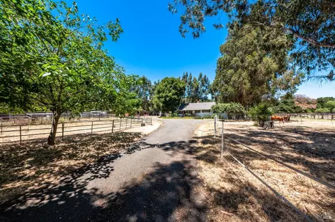 Exterior - 117 Red Top Rd, Fairfield, CA 94534 photo 24 of 35