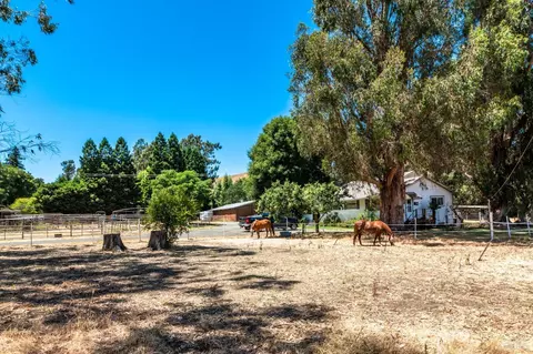 Exterior - 117 Red Top Rd, Fairfield, CA 94534 photo 30 of 35