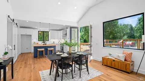 3155 Mueller Rd, Sebastopol, CA 95472