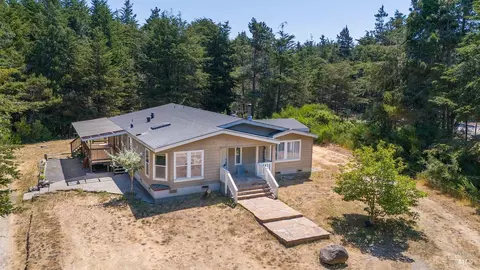 31170-18031 Thomas Ln, Fort Bragg, CA 95437