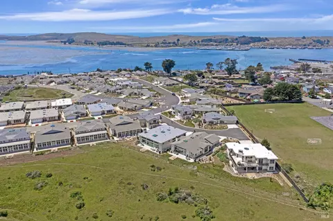 318 Bay Vista Ln, Bodega Bay, CA 94923