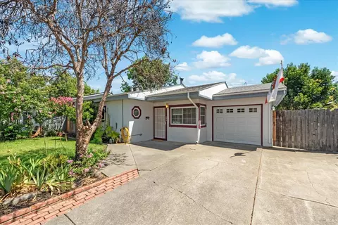 373 Elder St, Vacaville, CA 95688
