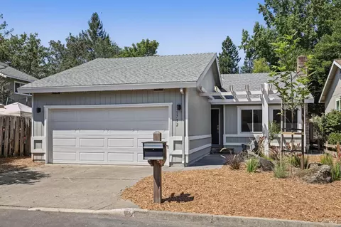 1732 Arroyo Sierra Cir, Santa Rosa, CA 95405